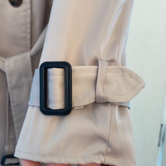 Womens Trench coat - Picture 3 of 9